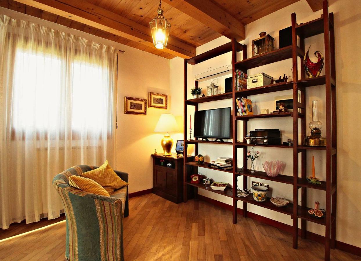 Ca' Leone - Regina Vittoria - Apartment With Pool Mira Buitenkant foto